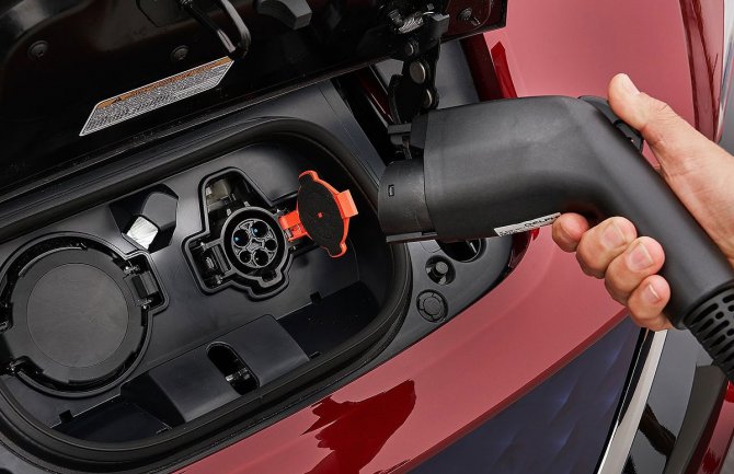 U CG registrovano 106 vozila na električni pogon 