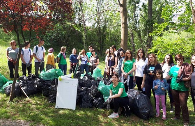 Ribnica nekada simbol Podgorica, sada služi za nelegalno odlaganje otpada