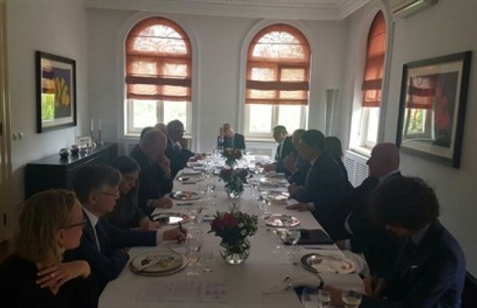 Crnogorska delegacija sa ambasadorima u Beogradu: Država odlučna da se izbori sa kriminalom i korupcijom