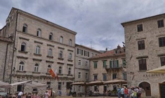 Više čelnika Opštine Kotor najavilo ostavke u slučaju smjene Jokića