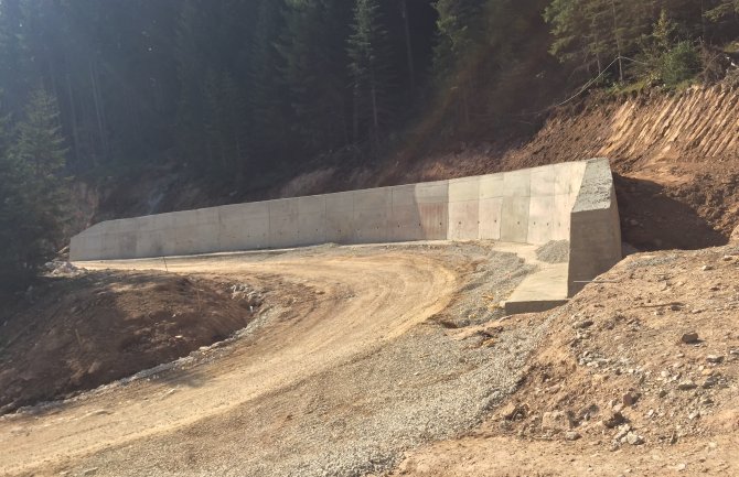 Ugovoreno asfaltiranje dijela saobraćajnice Rožaje – Štedim