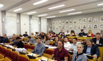 Demokrate HN: LED rasvjeta rasvijetlila aferu