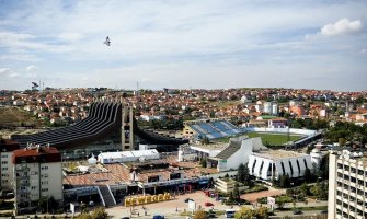 Priština: Tri učenika izbodena u školi