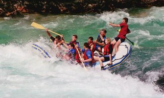 Djevojka teško povrijeđena na raftingu na Tari