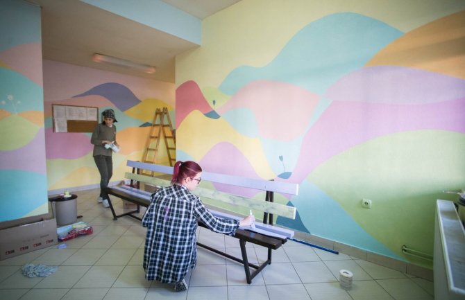 Studenti FVU svojim bojama oslikali prostorije gradske bolnice