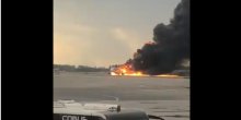 Moskva: Avion sa putnicima u plamenu sletio,poginulo 13 osoba, među njima i djeca(VIDEO)