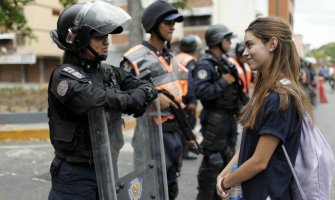 U uličnim sukobima u Venecueli pet osoba poginulo, više od 200 uhapšenih