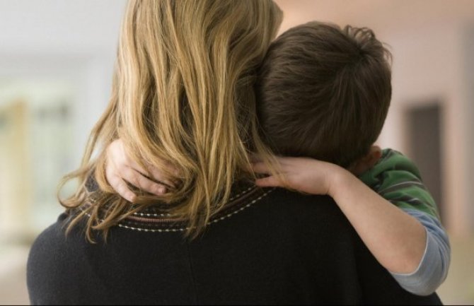 Ostala sama sa dvoje djece, treće na putu: Jasmini potrebna pomoć nakon iznenadne smrti supruga