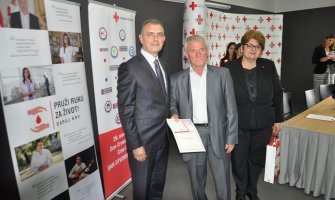Dobrovoljno davalaštvo krvi: Priznanje Radivoju Obradovići iz Bijelog Polja za 150 davanja