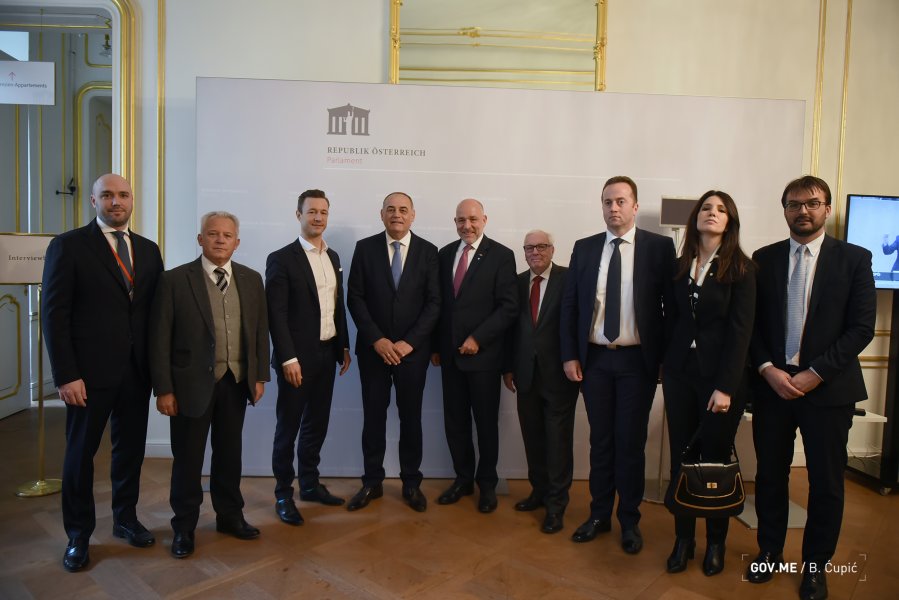 47855206861170168a8a7o1