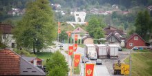 Mojkovac okićen crnogorskim zastavama dočekuje 21. maj (FOTO)