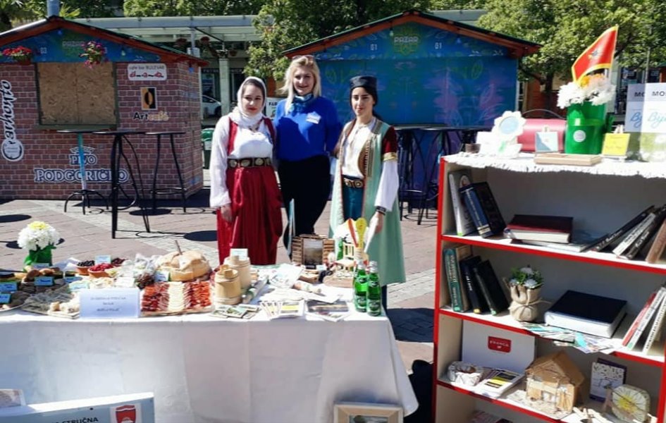 60150658137996704033329843041302122594304n