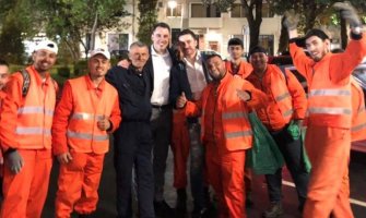 Slika za kraj žurke: Vuković i Bogdanović sa članovima JKP Čistoća (VIDEO)