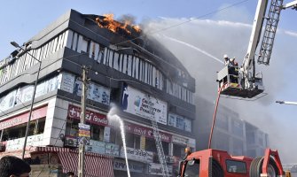 Indija: U požaru u zgradi poginulo 20 učenika