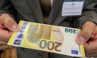 Bundesbanka pere pare, već dovezeno oko 50 miliona eura (Video)