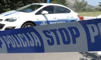 Saobraćajna nezgoda kod Smokovca: Sudarili se automobil i šleper