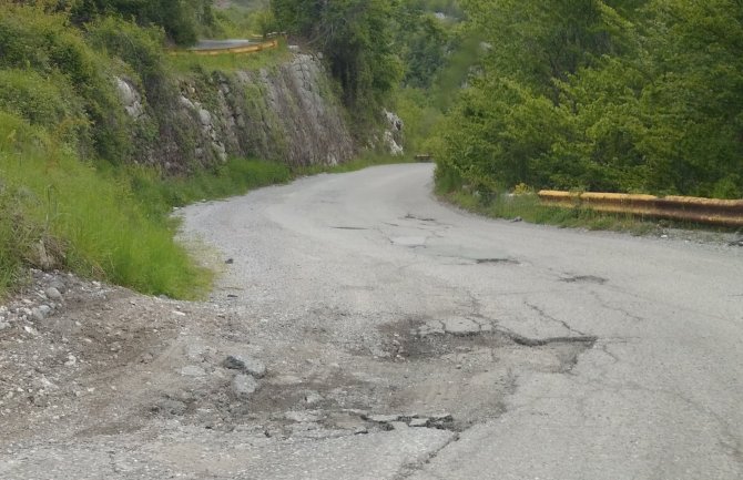 Lakušić: Stari put od Bioča preko Lijeve Rijeke do Mateševa nije rekonstruisan od kada ga je otvorio kralj Nikola