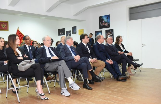 Princ Albert od Monaka i princ Petrović posjetli Institut za biologiju mora