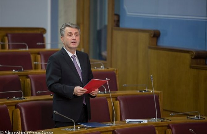 Nuhodžić: Bezbjedna granica, nova oprema za bržu i efikasniju kontrolu putnika