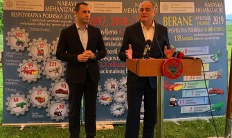 Simović u Beranama: Sa manje žuljeva i manje znoja biće više pokošenih livada i obrađenih njiva