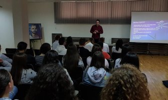 Mladi da steknu vještine koje će im omogućiti da znaju kome od medija mogu da vjeruju