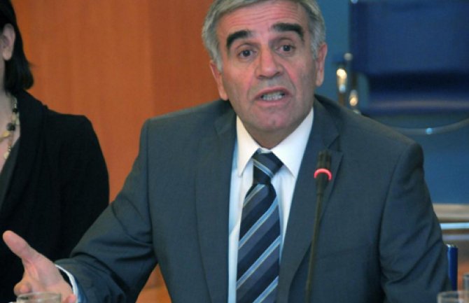 Baković odlazi u penziju