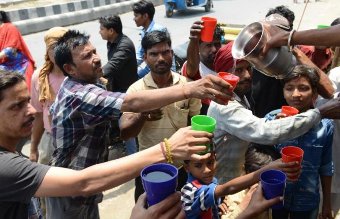 Temperature u Indiji i do 48 stepeni: Četvoro umrlo u neklimatizovanom vozu