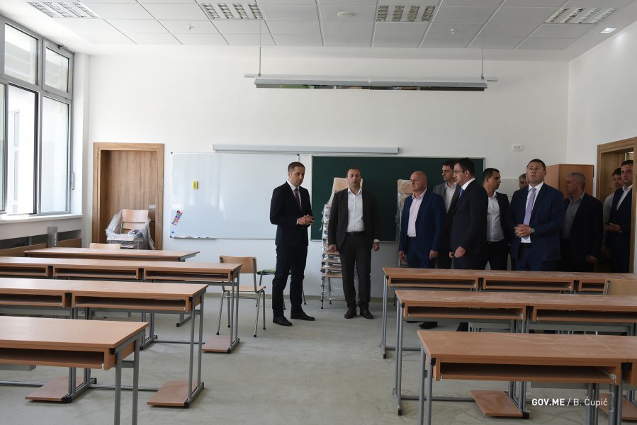 480784162883674e31b77o