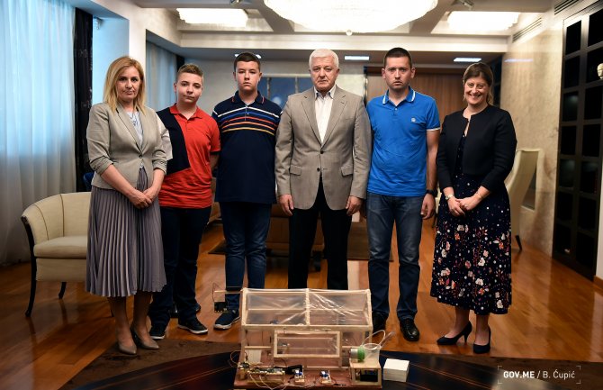 Marković: Vlada želi da obezbijedi talentovanim učenicima i nastavnicima priliku da razvijaju kreativnost i inovativnost