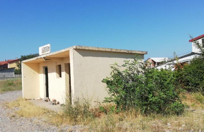 URA: Prvi susret turista sa Crnom Gorom stajalište kao iz ratom opustošene zemlje