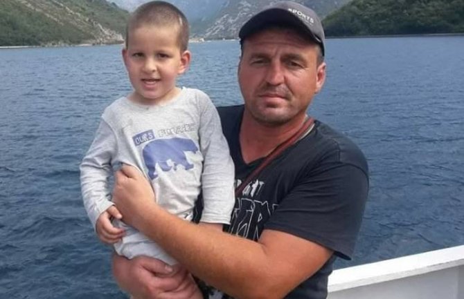 Bjelopoljac traži pomoć za operaciju sina