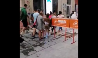 Pogledajte snimak: Džeparoši svakodnevno pljačkaju turiste u Sarajevu (VIDEO)