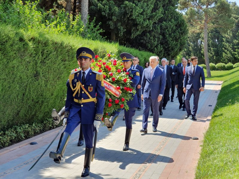 48118752183d10b42a105o