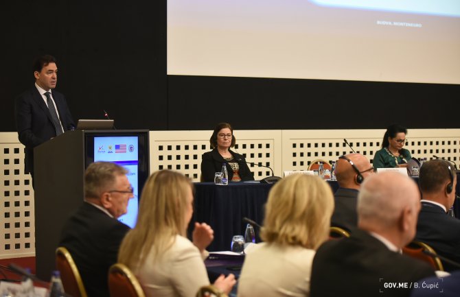 Crna Gora jača nacionalne kapacitete i aktivno doprinosi globalnoj borbi protiv ilegalnih migracija i terorizma