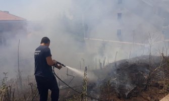 Podgorički vatrogasci za manje od 24 sata gasili 9 požara