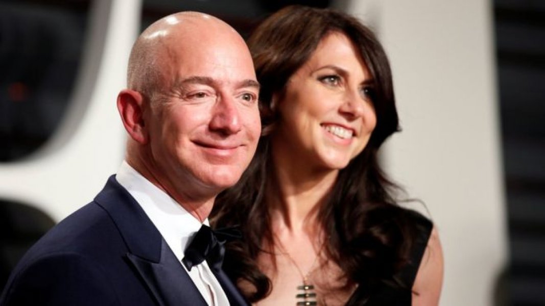 105119757jeffandmackenziebezos