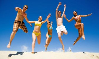 Ovi horoskopski znakovi obožavaju ljeto, a oni drugi se žale na njega