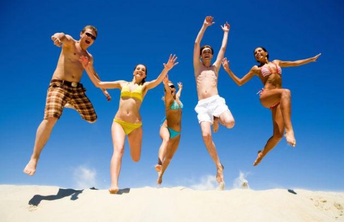 Ovi horoskopski znakovi obožavaju ljeto, a oni drugi se žale na njega