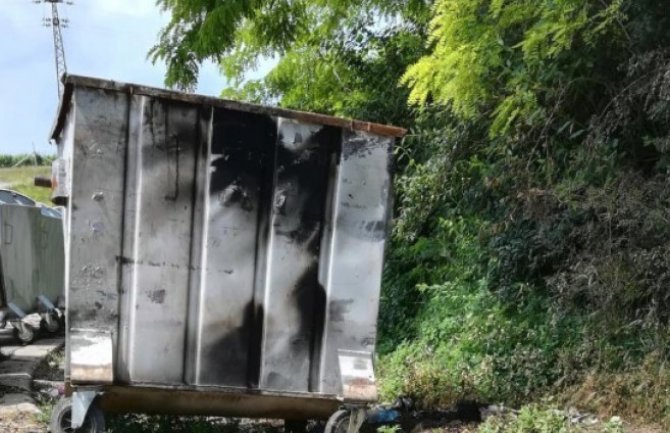 Dvije osobe uhapšene zbog smrti starice: Ubijena, pa zapaljena u kontejneru