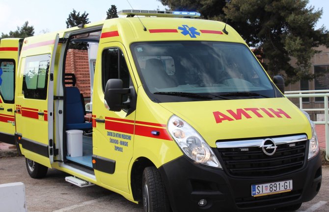 Hrvatska: Preminula četvorogodišnja djevojčica koju su roditelji ostavili u automobilu na suncu