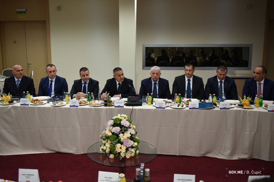 48255739992bf23d641feo