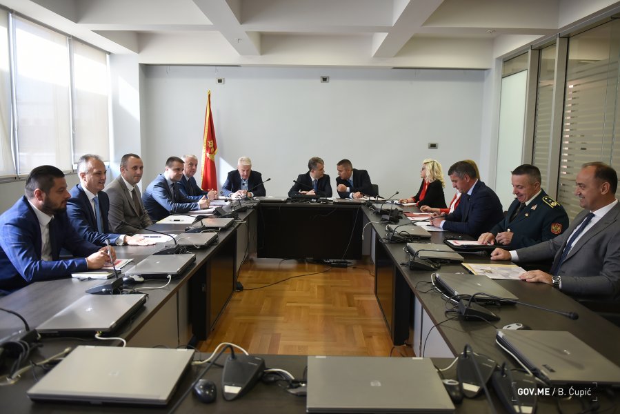 4830620287110fe20d8bdo