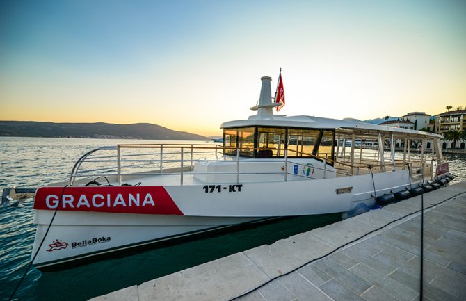 Boka dobila prve ekološke brodove za javni prevoz