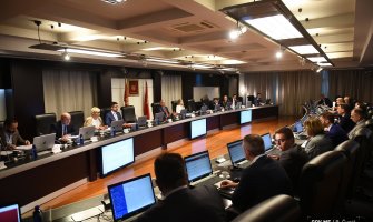  Izjednačavaju se cijene komunalnih usluga za pravna i fizička lica, prihvatljivo nagrađvanje posrednika...