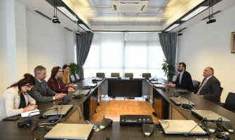 Nastaviti rad na unapređenju poslovne klime