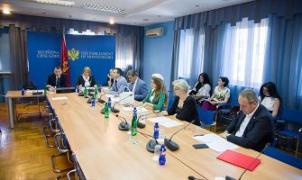 Studenti koji studiraju po starom dobili još godinu da završe fakultet