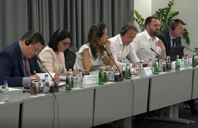 Politička situacija ne dozvoljava napredak