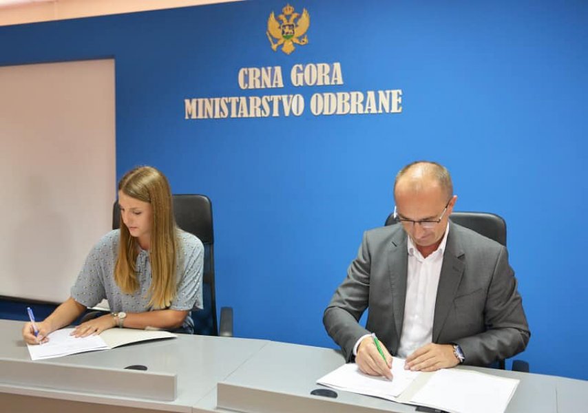 6745989524653603936980811409520554725081088n