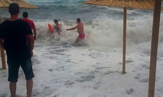 Pogledajte dramatičan snimak spašavanja u Čanju (VIDEO)