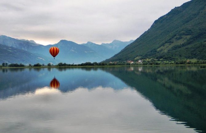 Sunčano i toplo, ponegdje će biti i kiše